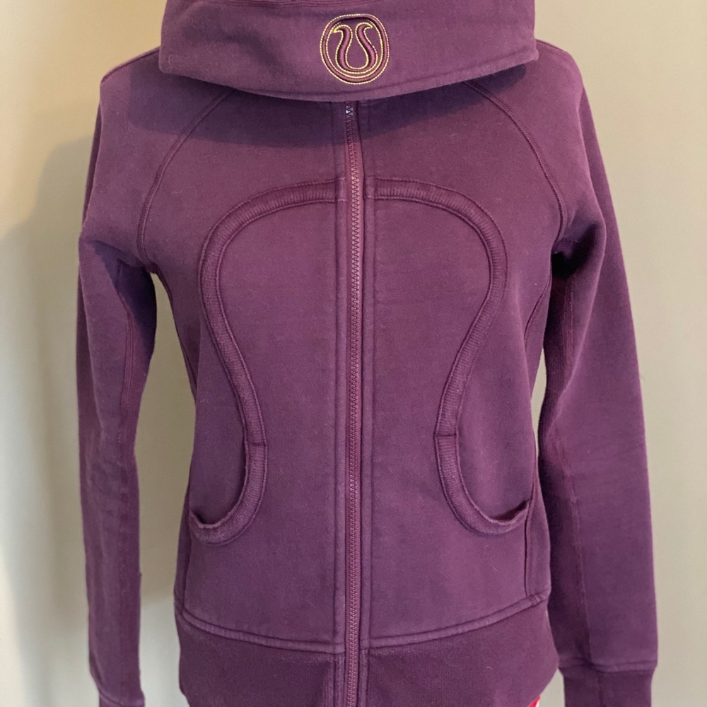 🤿 LULULEMON Scuba Hoodie size 6! 🤿